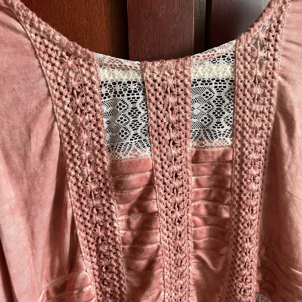 POL Elegant Lace Trimmed Pink Top Size Small - Picture 5 of 9